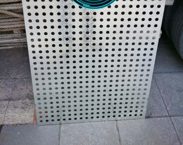 铁板冲孔网-08